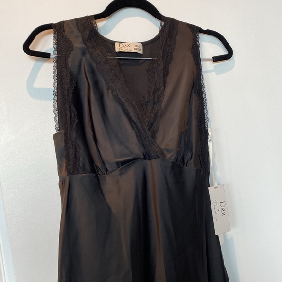 DEX , size SM , Maxi satin dress, NWT - Picture 4 of 6